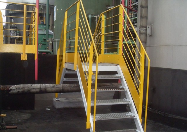 Manutenção de escadas de aluminio